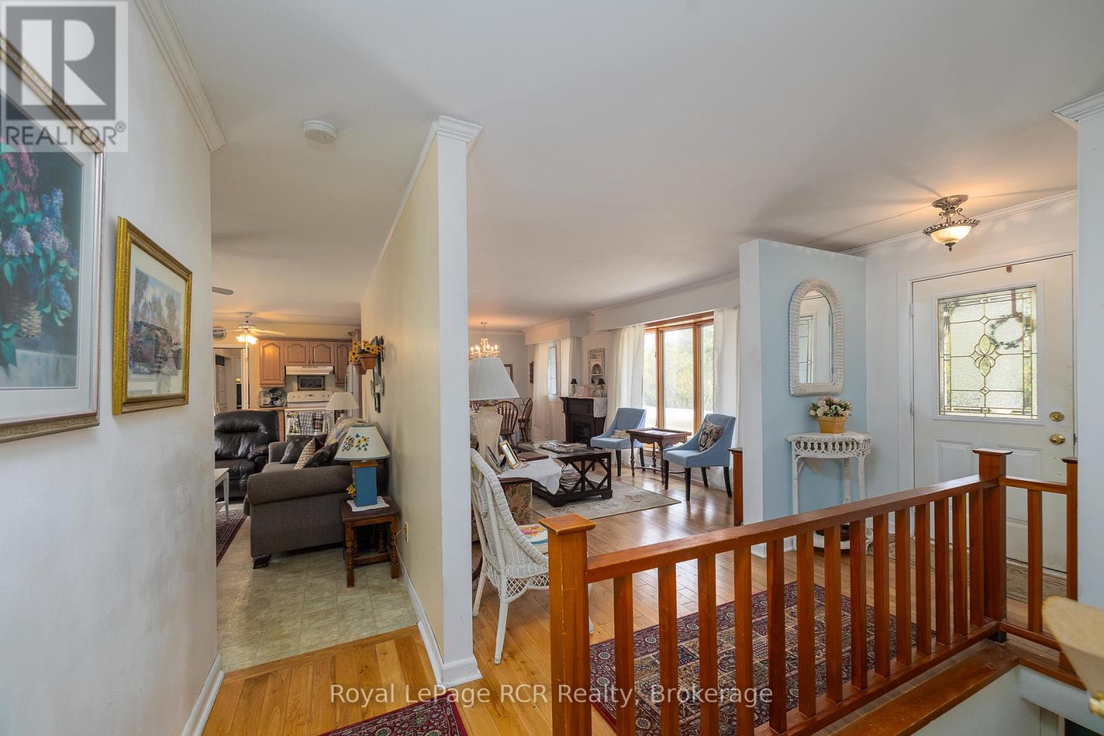 406 Balmy Beach Road, Georgian Bluffs, Ontario  N4K 5N4 - Photo 8 - X12981798