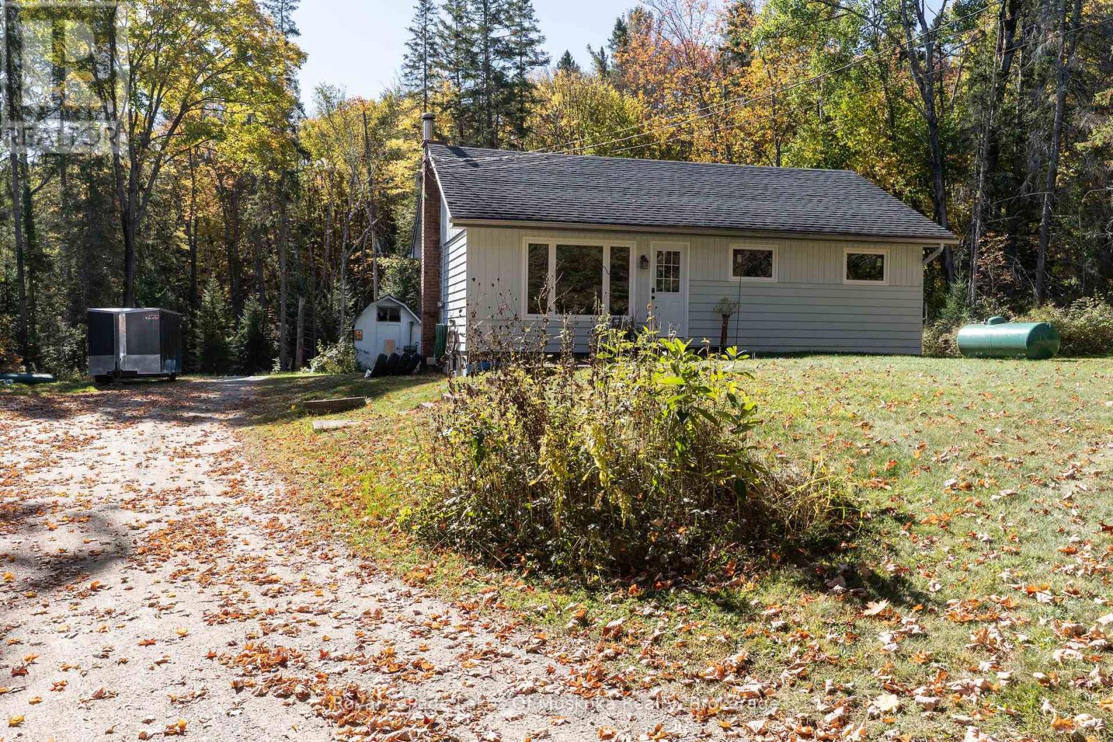 265 Chub Lake Road, Huntsville, Ontario  P1H 1S4 - Photo 2 - X12981874