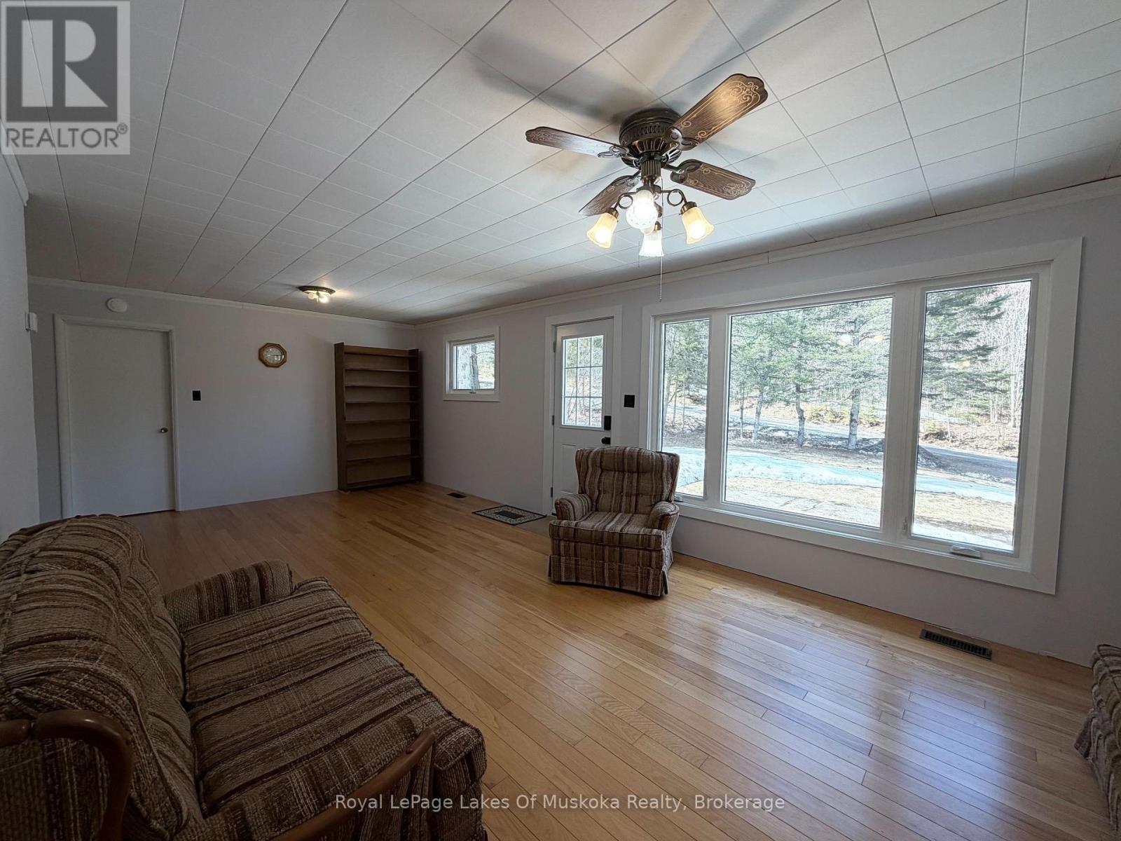 265 Chub Lake Road, Huntsville, Ontario  P1H 1S4 - Photo 8 - X12981874