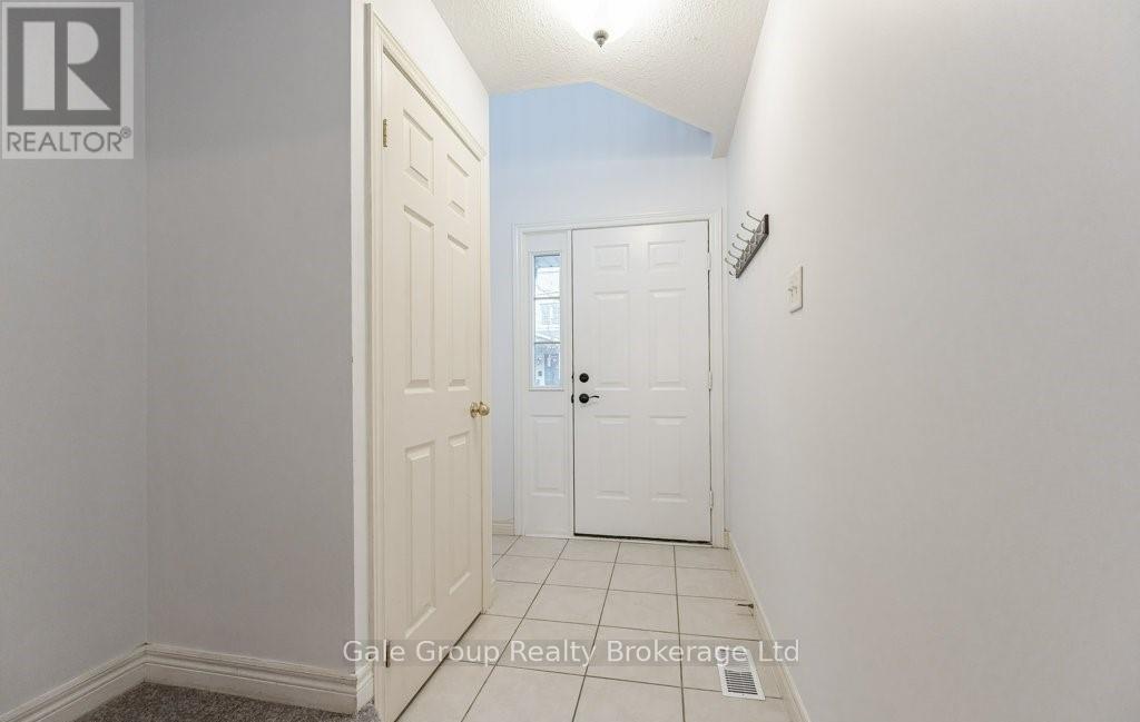 2 - 1248 Guelph Line, Burlington, Ontario  L7P 2S9 - Photo 3 - W12981728