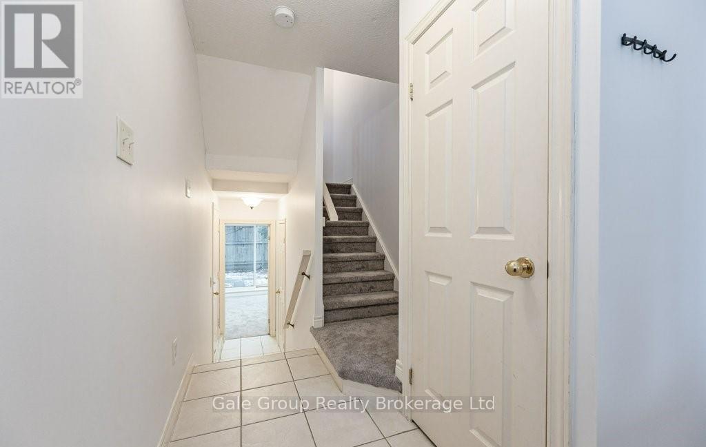 2 - 1248 Guelph Line, Burlington, Ontario  L7P 2S9 - Photo 4 - W12981728