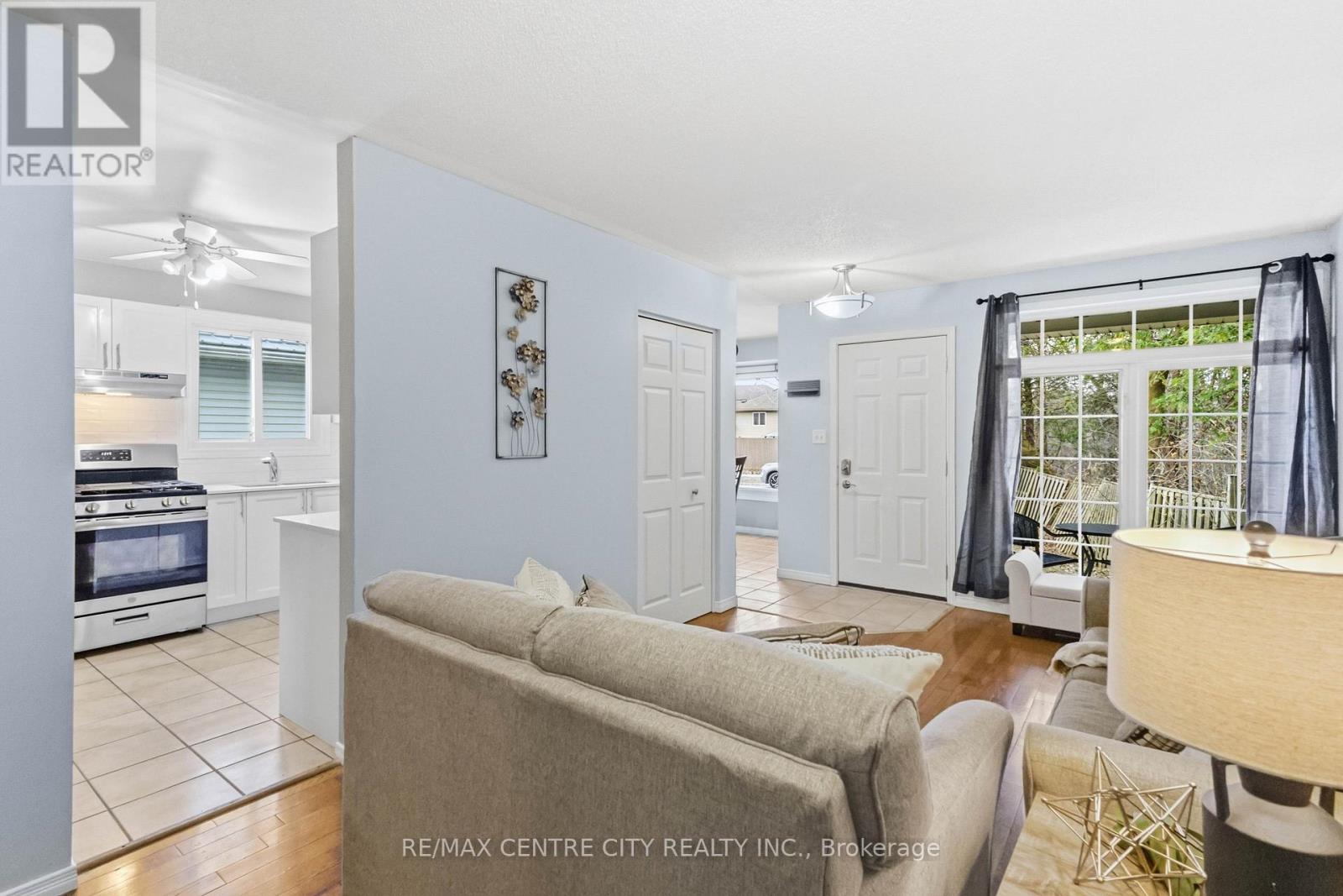 1850 Purcell Drive, London East, Ontario  N5W 6E3 - Photo 12 - X12981722