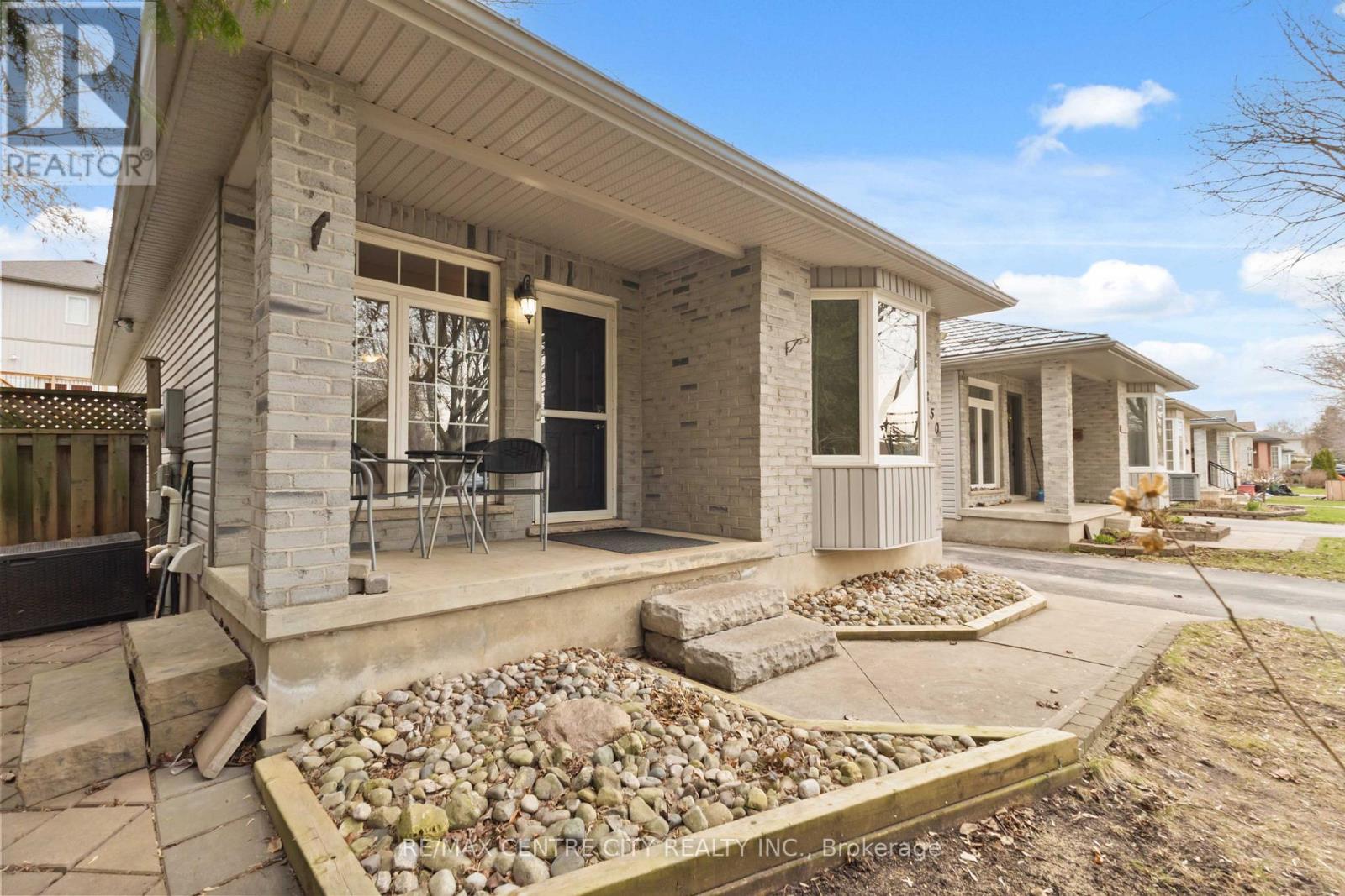 1850 Purcell Drive, London East, Ontario  N5W 6E3 - Photo 5 - X12981722