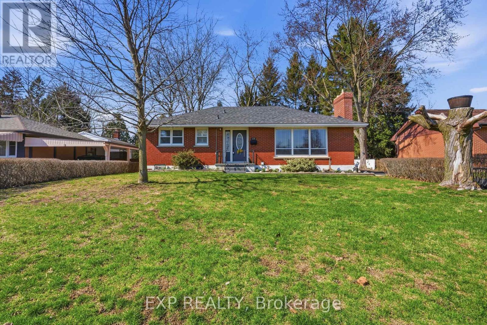 117 Laurentian Drive N, London East, Ontario  N5W 1P1 - Photo 2 - X12981826