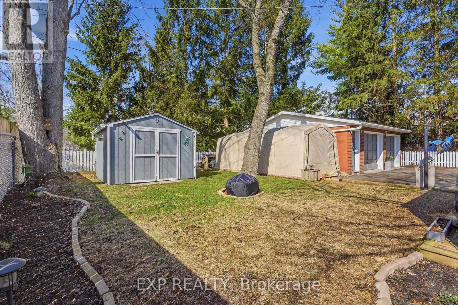 117 Laurentian Drive N, London East, Ontario  N5W 1P1 - Photo 37 - X12981826