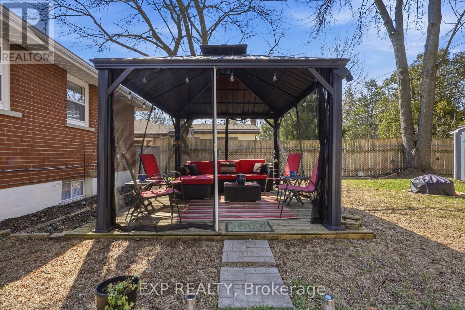 117 Laurentian Drive N, London East, Ontario  N5W 1P1 - Photo 40 - X12981826