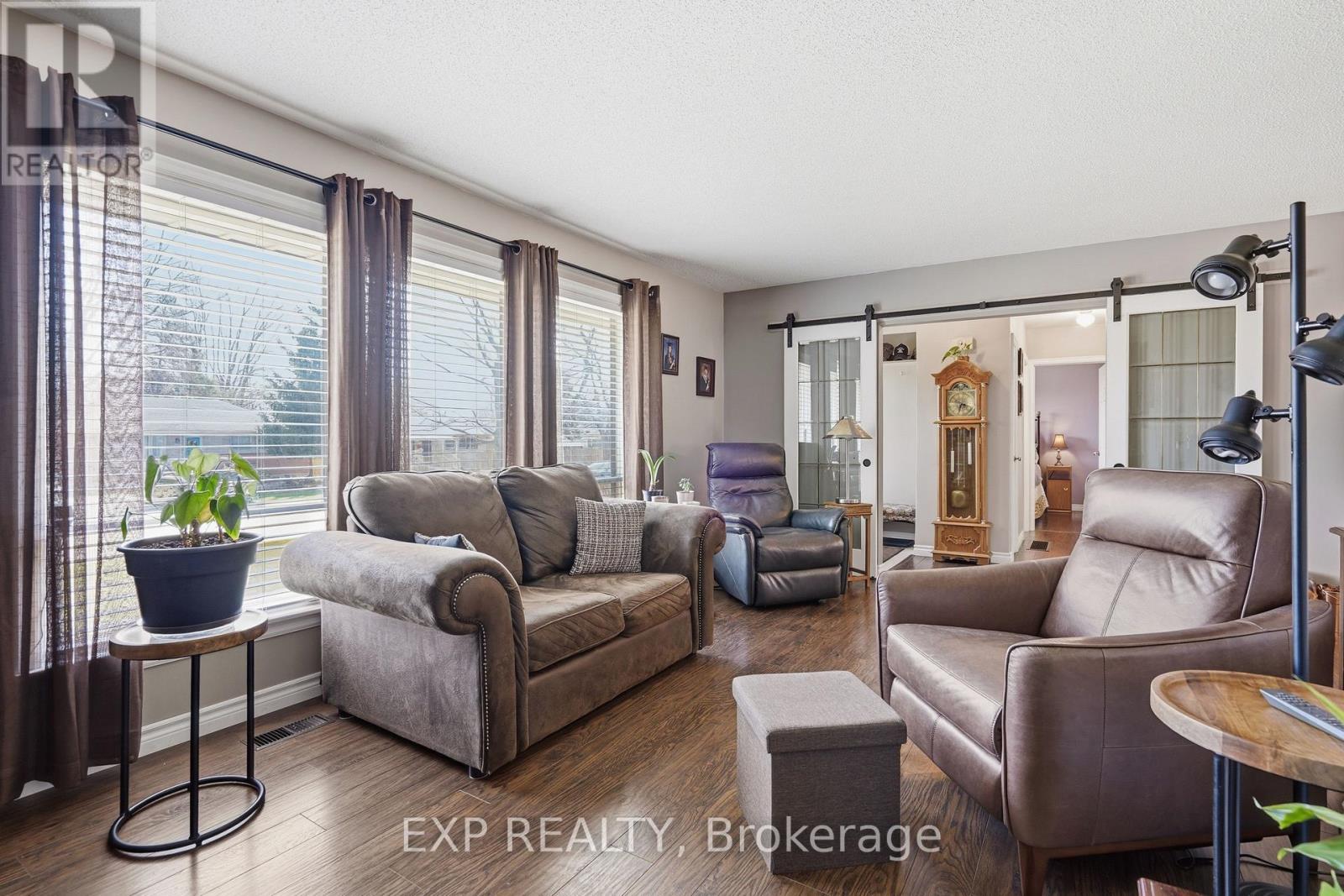 117 Laurentian Drive N, London East, Ontario  N5W 1P1 - Photo 6 - X12981826