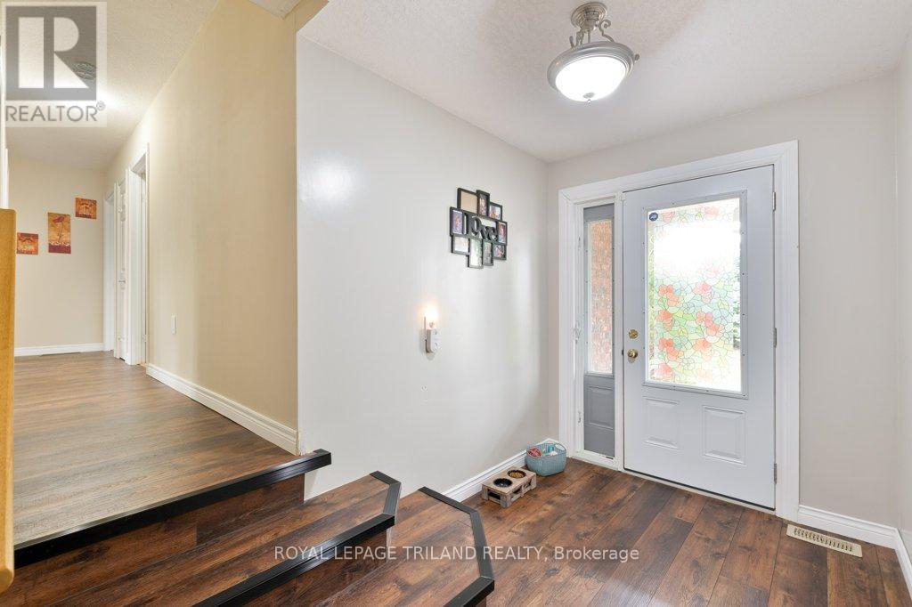 51218 Nova Scotia Line, Malahide, Ontario  N5H 2R2 - Photo 4 - X12981868