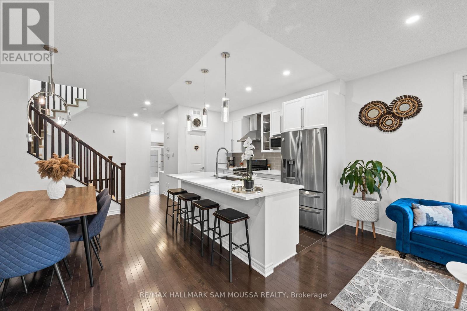 185 Flat Sedge Crescent, Ottawa, Ontario  K1T 0G9 - Photo 12 - X12981906