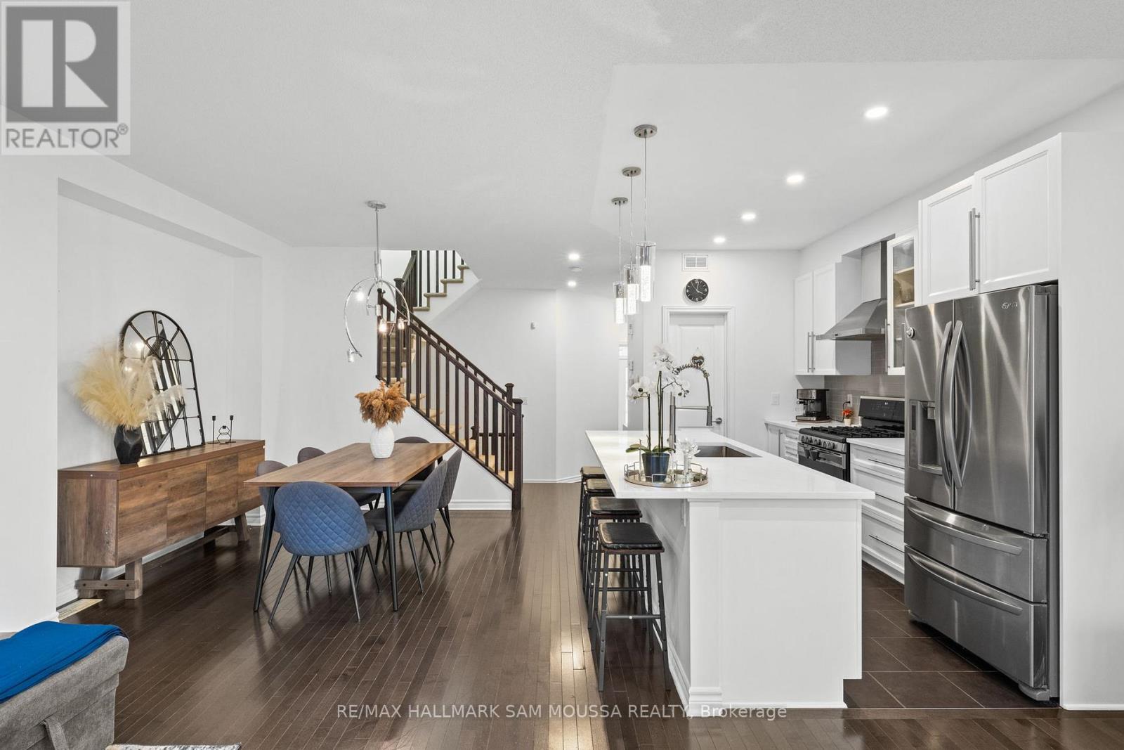 185 Flat Sedge Crescent, Ottawa, Ontario  K1T 0G9 - Photo 14 - X12981906