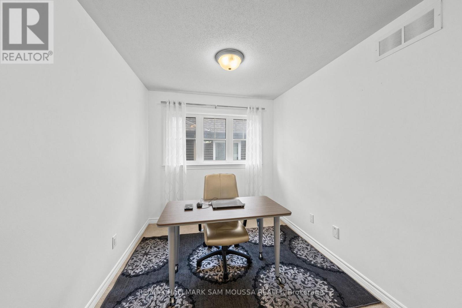 185 Flat Sedge Crescent, Ottawa, Ontario  K1T 0G9 - Photo 23 - X12981906