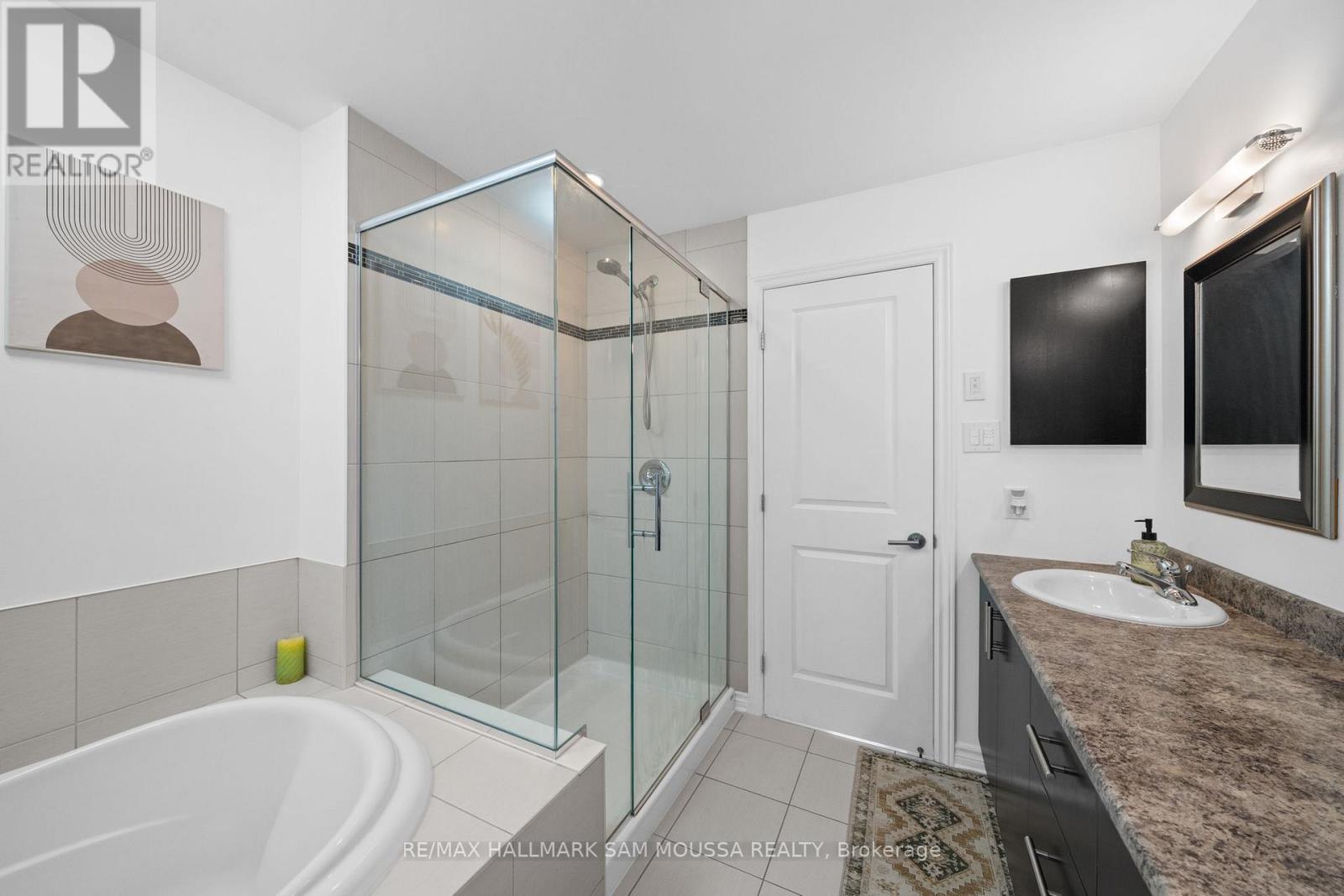 185 Flat Sedge Crescent, Ottawa, Ontario  K1T 0G9 - Photo 27 - X12981906