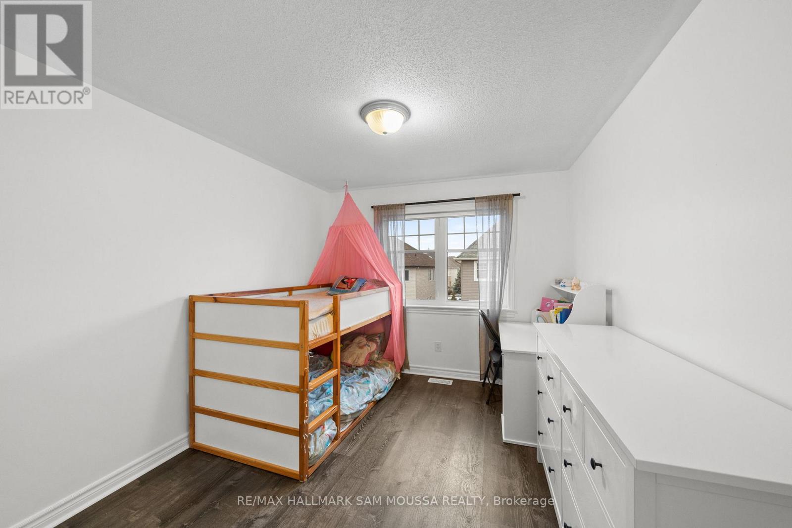 185 Flat Sedge Crescent, Ottawa, Ontario  K1T 0G9 - Photo 34 - X12981906