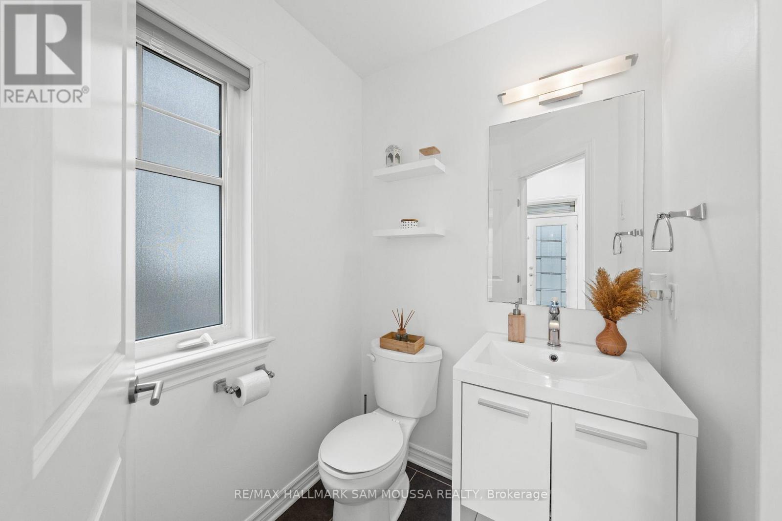 185 Flat Sedge Crescent, Ottawa, Ontario  K1T 0G9 - Photo 7 - X12981906