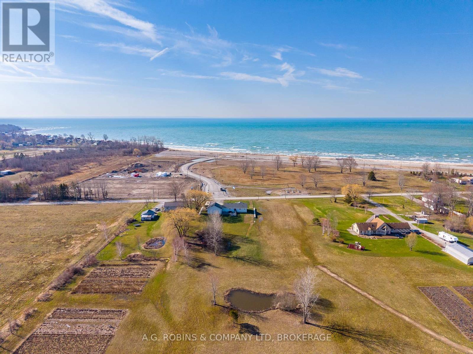 11716 Lakeshore Road, Wainfleet, Ontario  L0S 1V0 - Photo 2 - X12792076