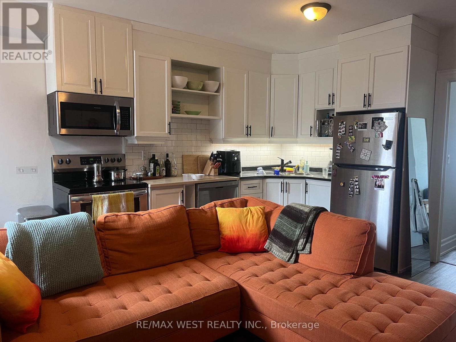 Front U - 926 College Street, Toronto, Ontario  M6H 1A4 - Photo 15 - C12981788