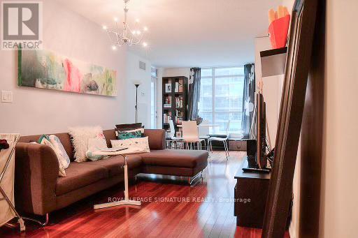 401 - 219 Fort York Boulevard, Toronto, Ontario  M5V 1B1 - Photo 5 - C12981824