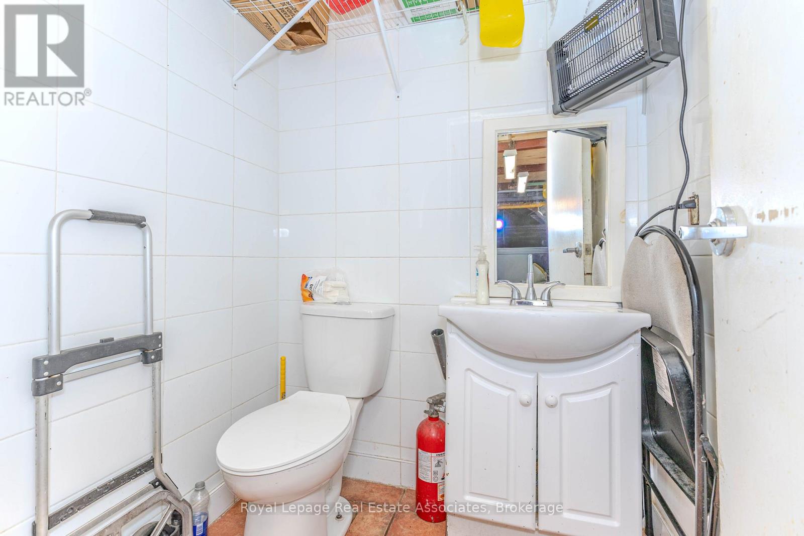 Unit 1 - 750 Spadina Avenue, Toronto, Ontario  M5S 2J2 - Photo 17 - C12981860