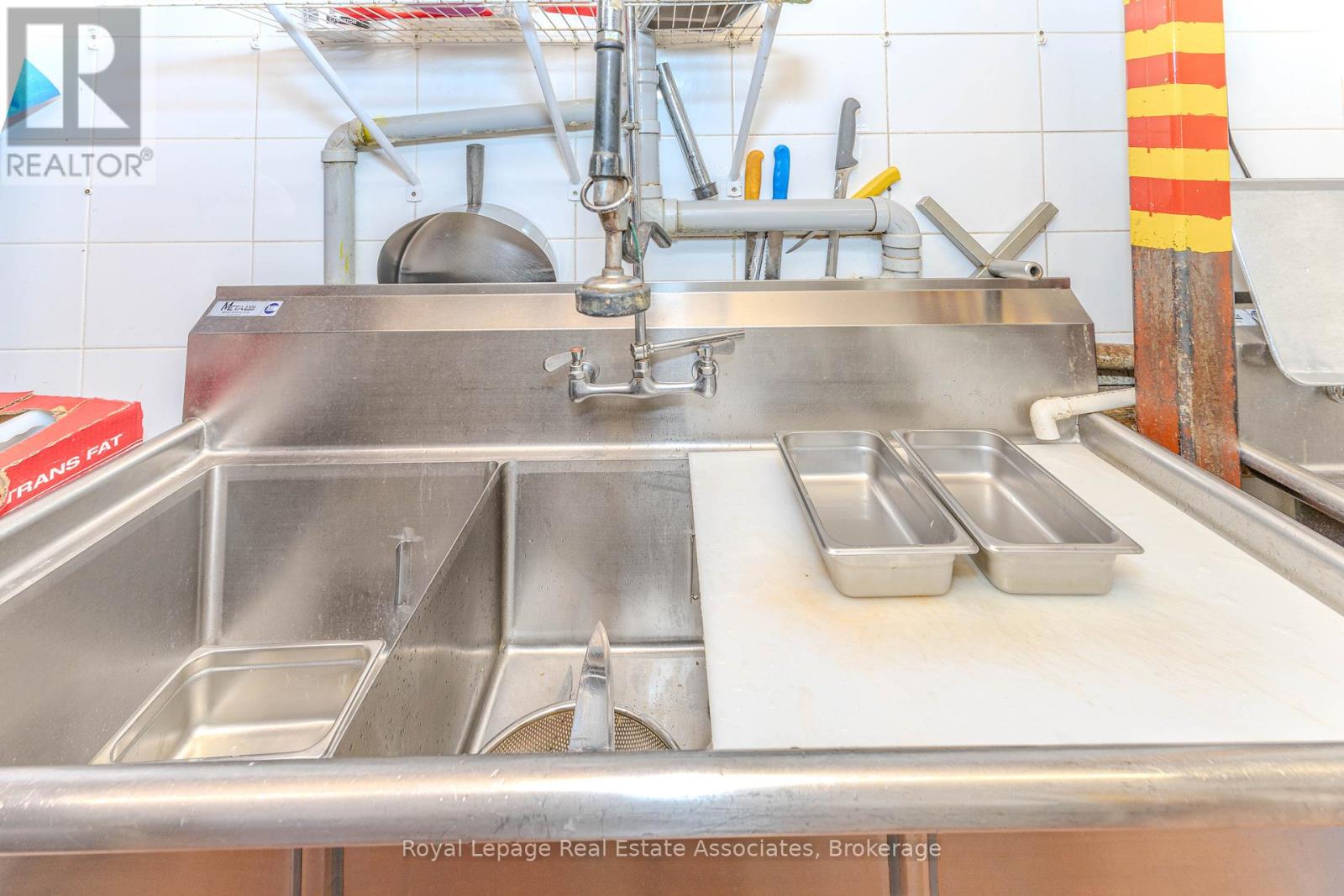 Unit 1 - 750 Spadina Avenue, Toronto, Ontario  M5S 2J2 - Photo 18 - C12981860