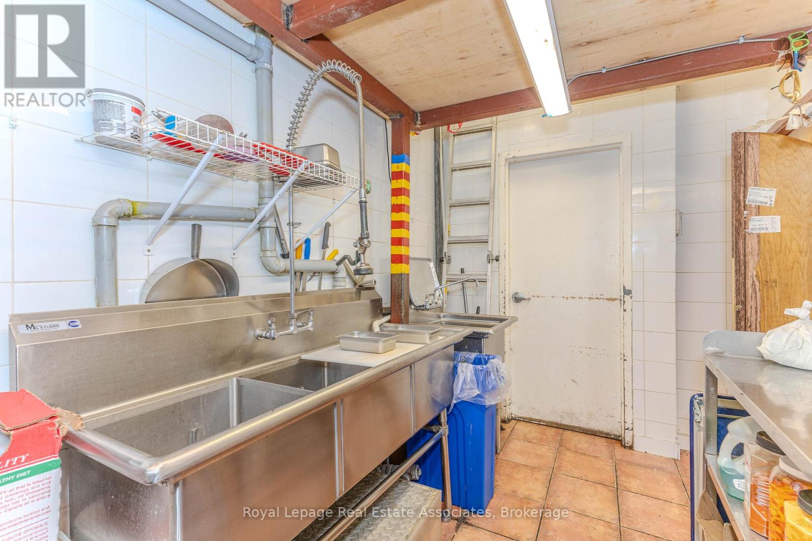 Unit 1 - 750 Spadina Avenue, Toronto, Ontario  M5S 2J2 - Photo 8 - C12981860