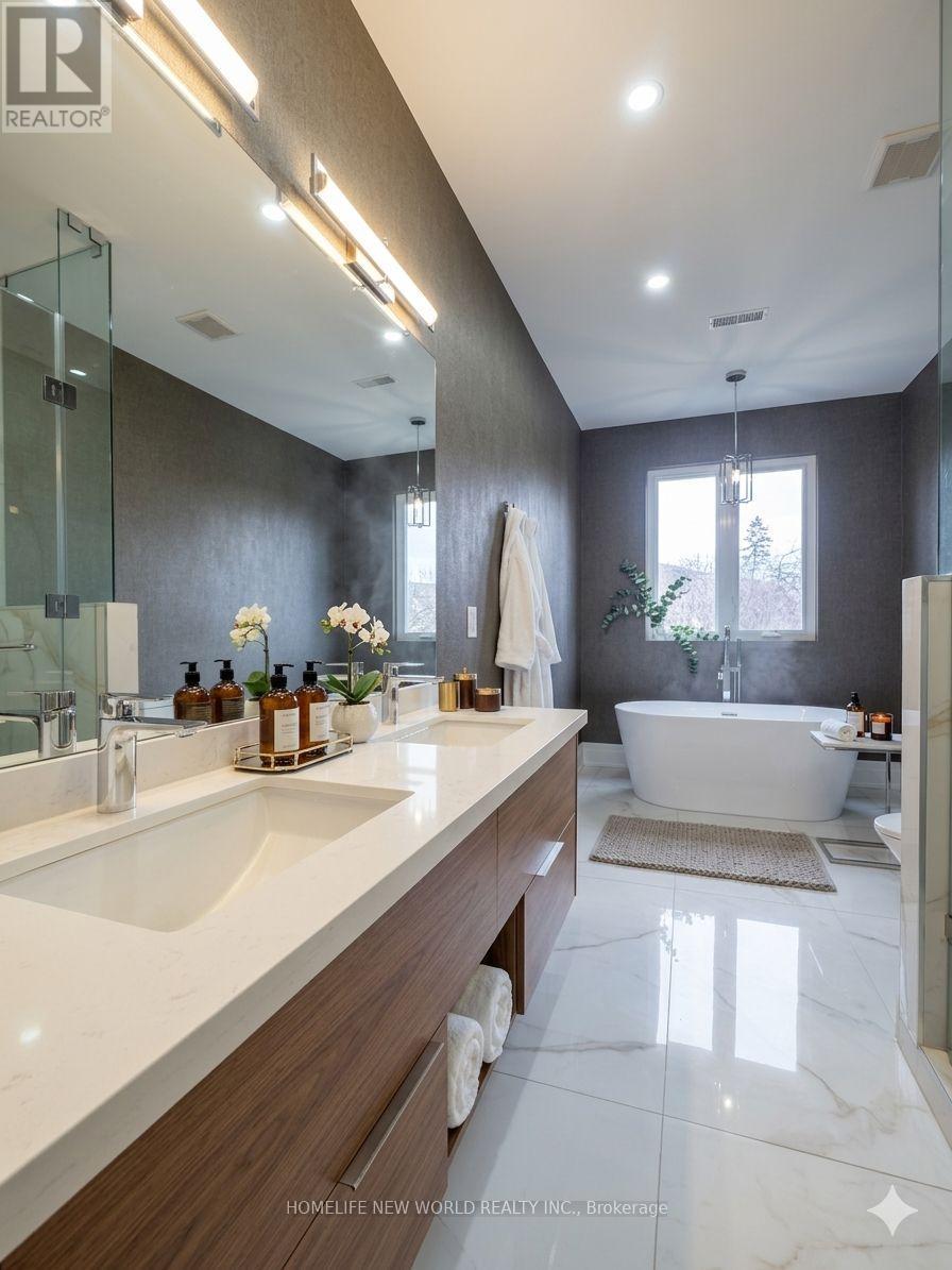 150 Viewmount Avenue, Toronto, Ontario  M6B 1T7 - Photo 11 - C12981884