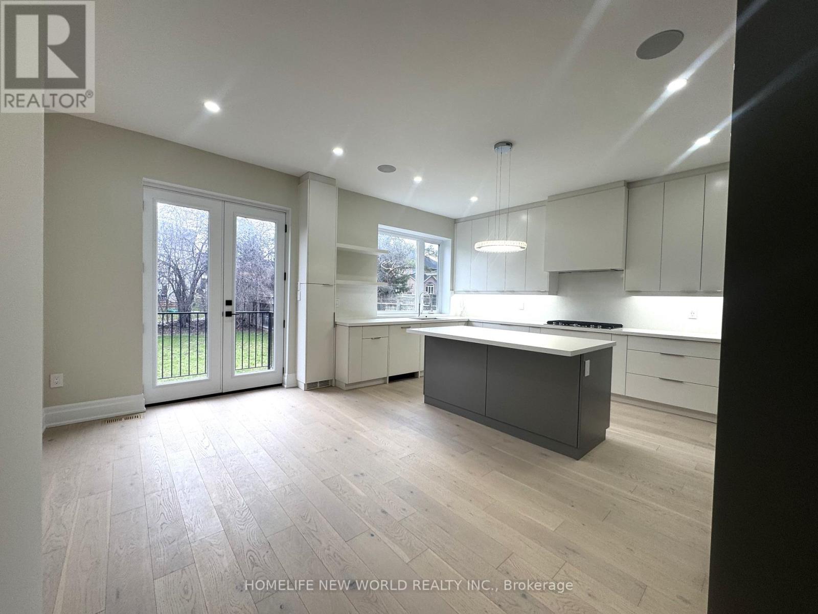 150 Viewmount Avenue, Toronto, Ontario  M6B 1T7 - Photo 18 - C12981884