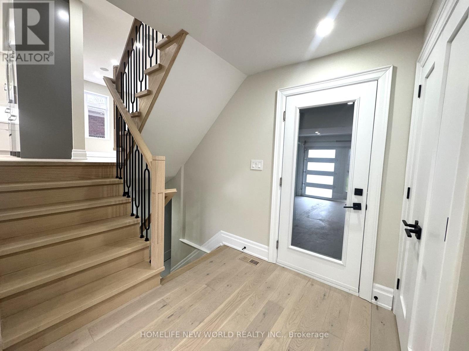 150 Viewmount Avenue, Toronto, Ontario  M6B 1T7 - Photo 21 - C12981884