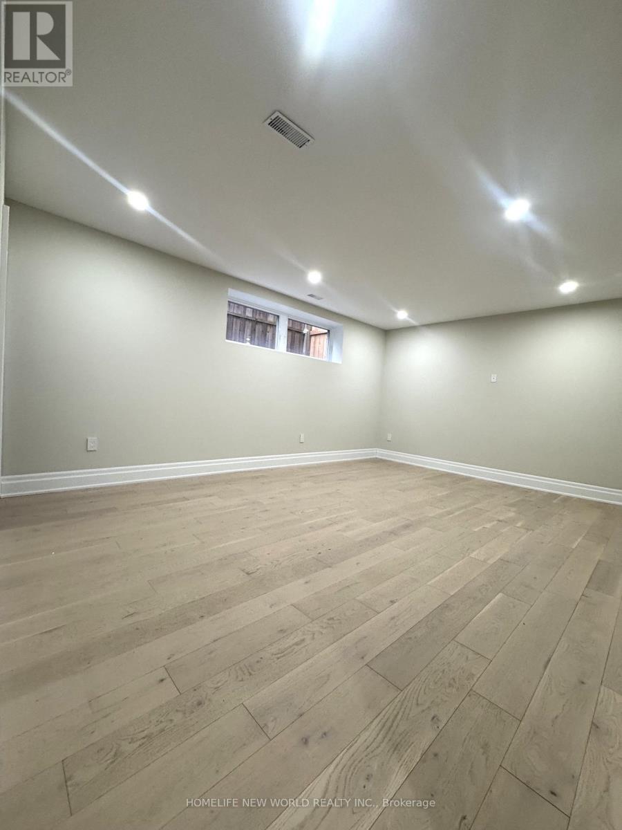 150 Viewmount Avenue, Toronto, Ontario  M6B 1T7 - Photo 32 - C12981884