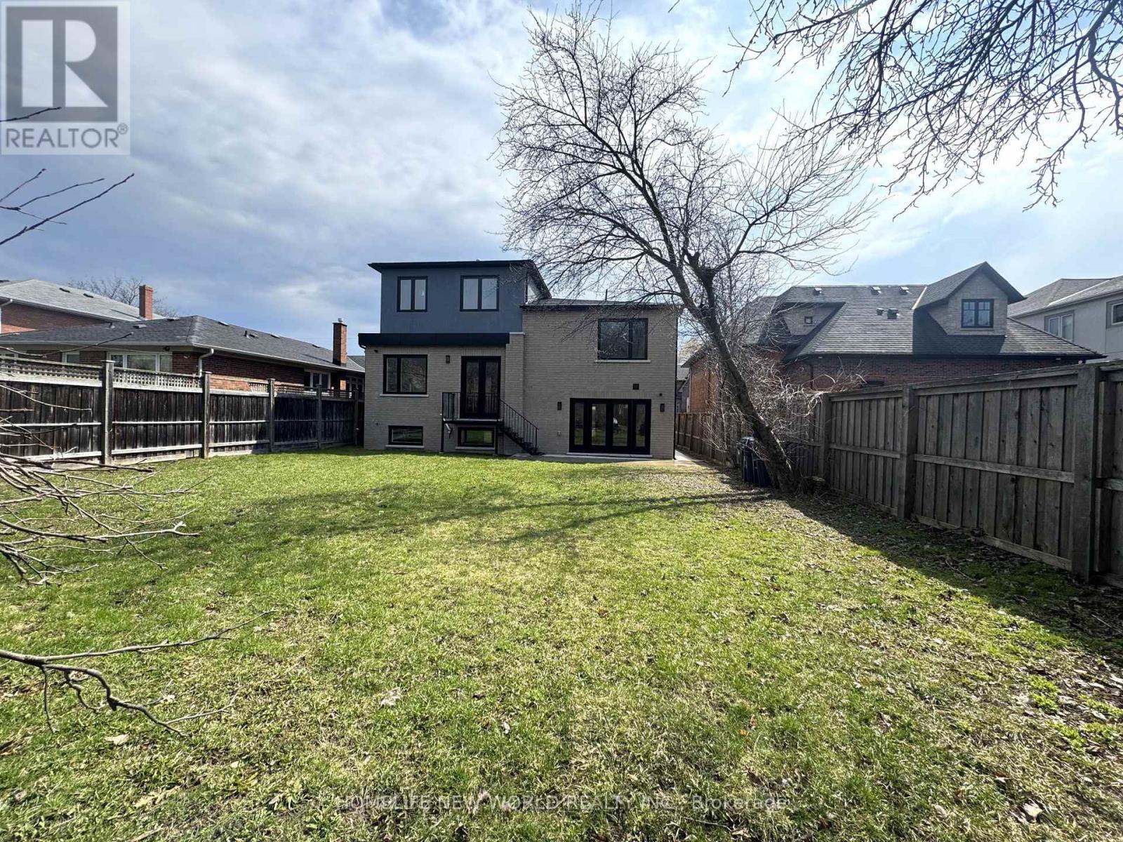 150 Viewmount Avenue, Toronto, Ontario  M6B 1T7 - Photo 36 - C12981884