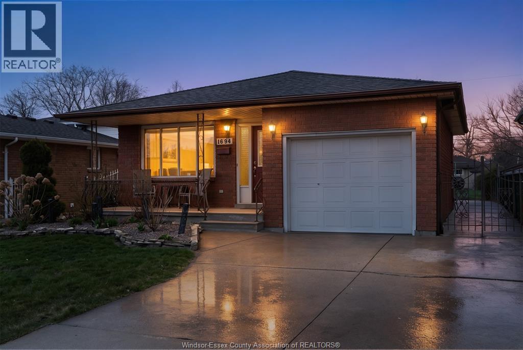 1694 LANGLOIS AVENUE, Windsor, Ontario