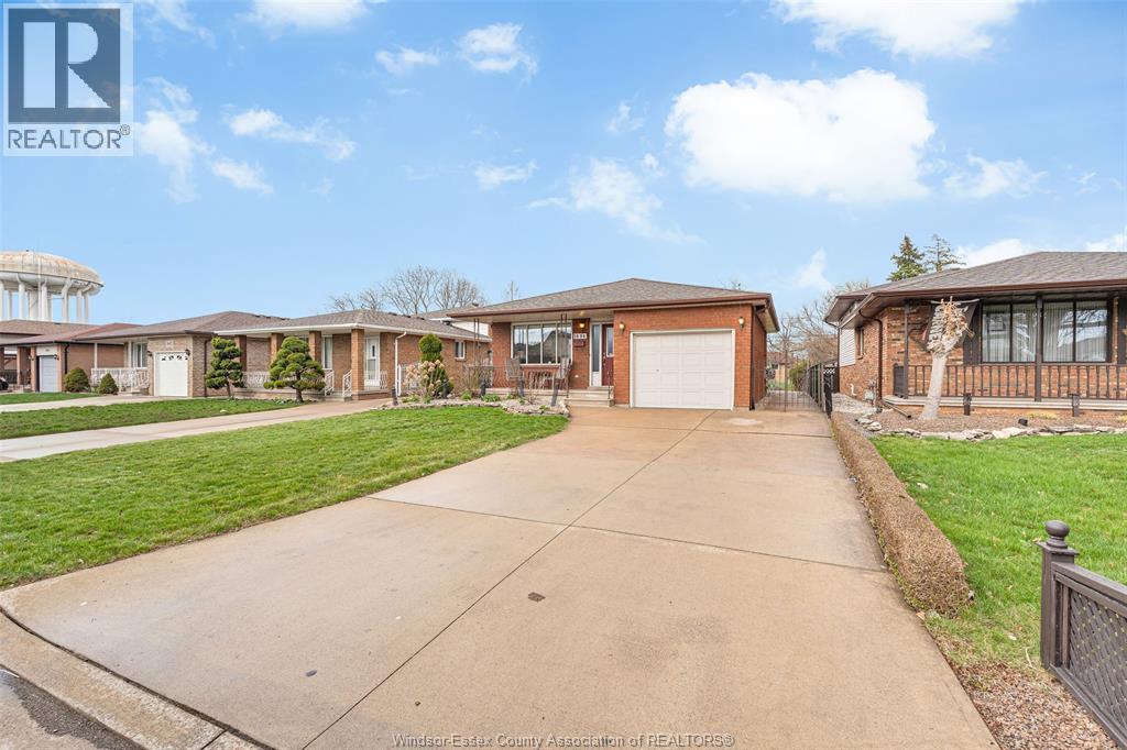 1694 Langlois Avenue, Windsor, Ontario  N8X 4M5 - Photo 2 - 26007745