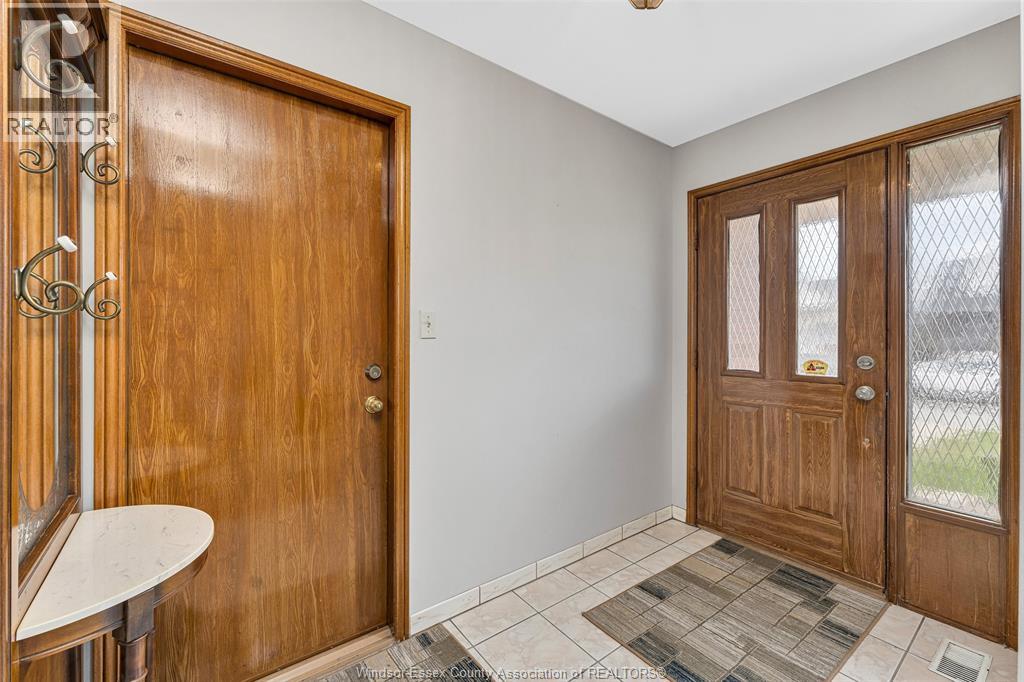 1694 Langlois Avenue, Windsor, Ontario  N8X 4M5 - Photo 7 - 26007745