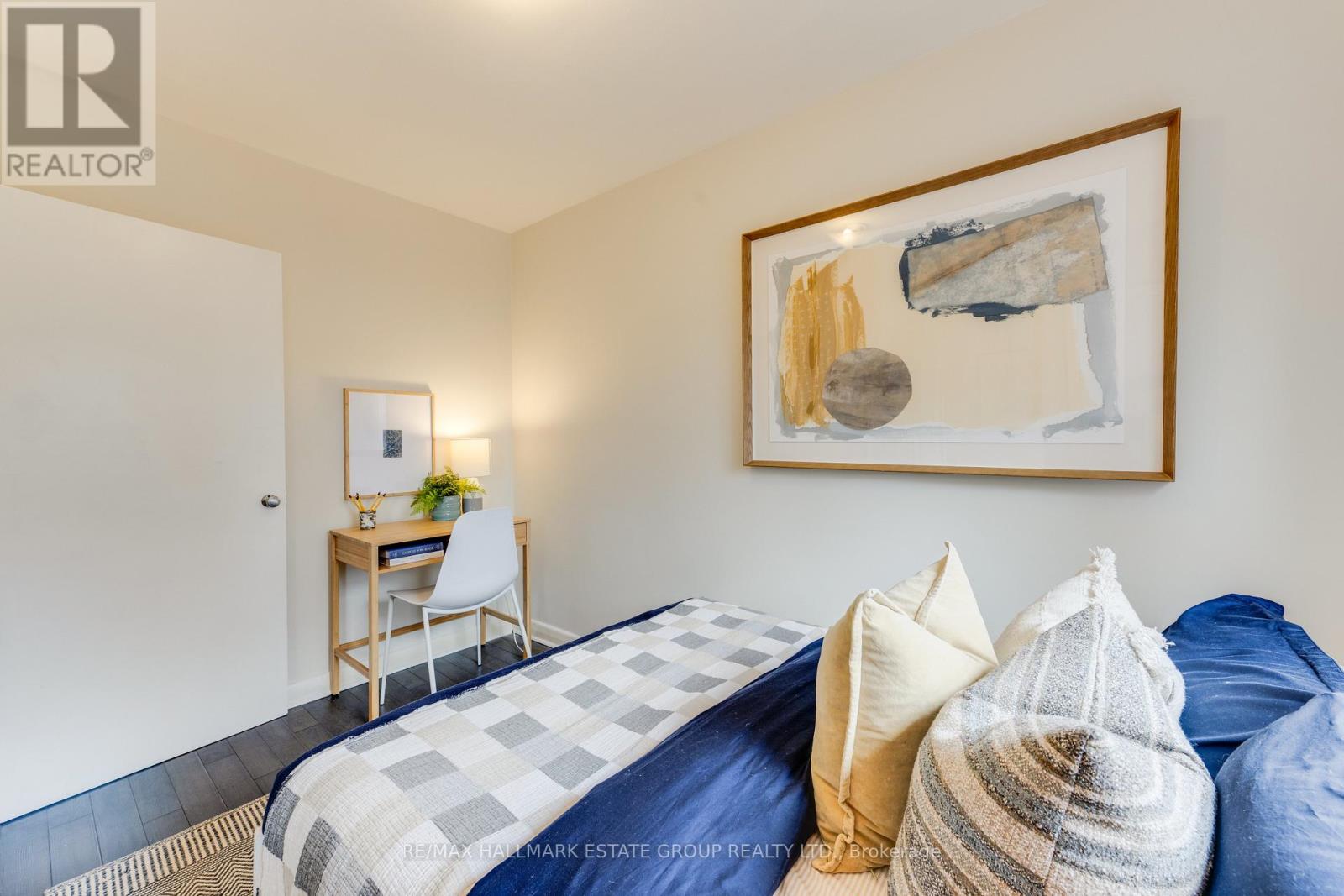 225 Woodville Avenue, Toronto, Ontario  M4J 2R4 - Photo 13 - E12981724