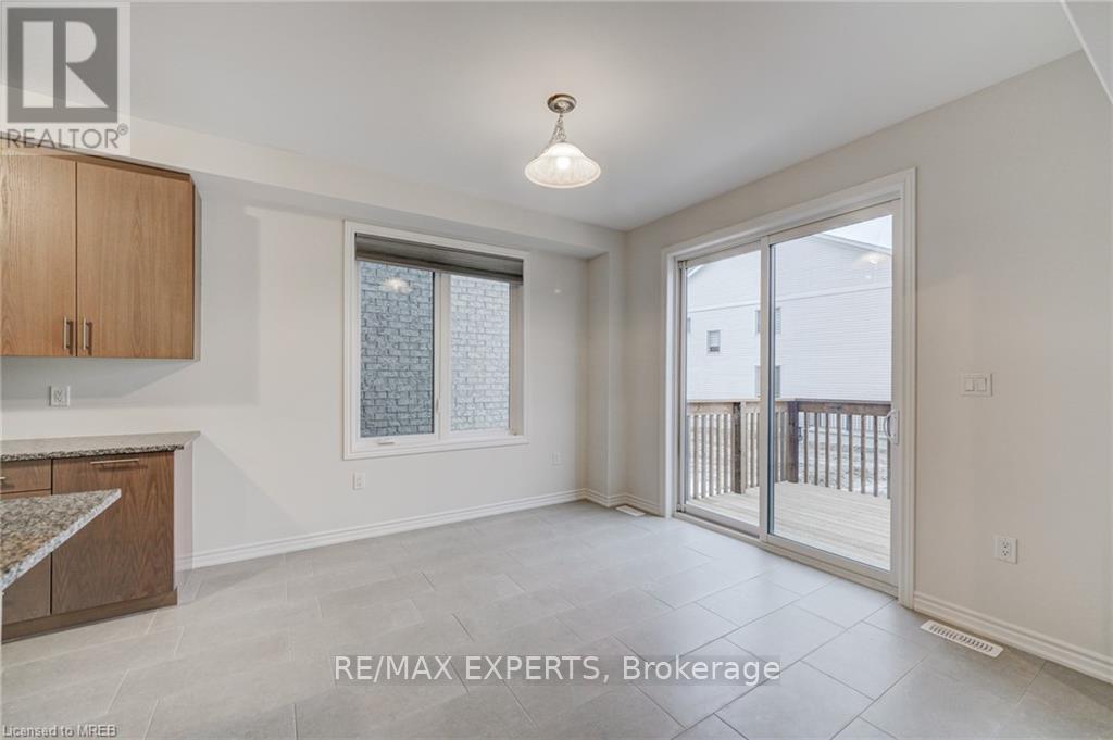 185 South Ocean Drive, Oshawa, Ontario  L1L 0K4 - Photo 5 - E12981800