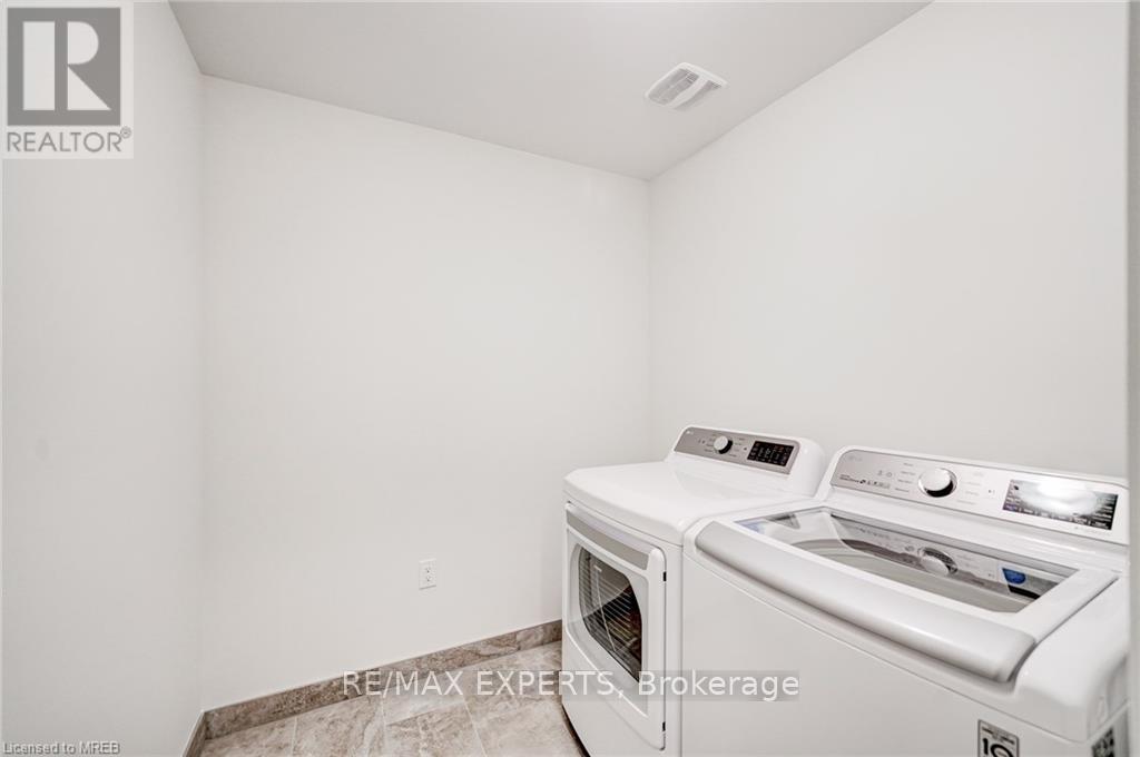 185 South Ocean Drive, Oshawa, Ontario  L1L 0K4 - Photo 9 - E12981800