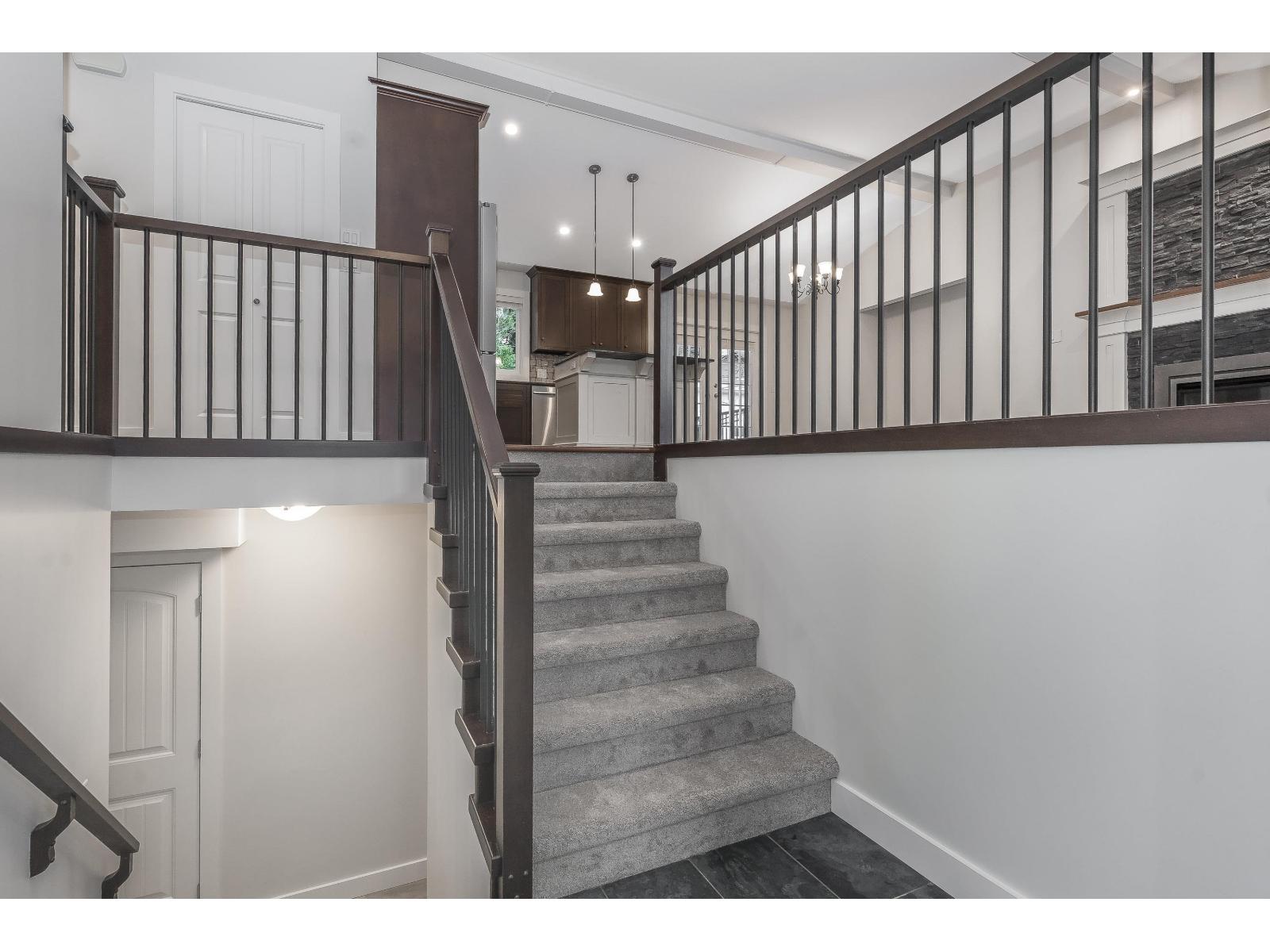 20468 43 Avenue, Langley, British Columbia  V3A 3C2 - Photo 4 - R3107684