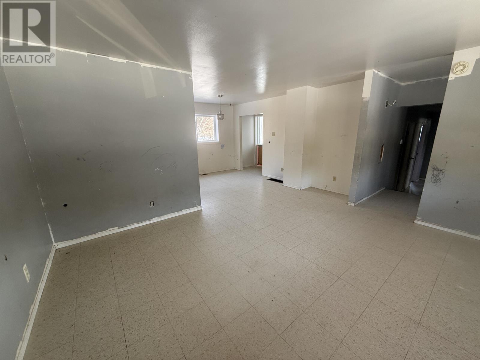 14 Superior Ave, Ignace, Ontario  P0T 1T0 - Photo 4 - TB2600367