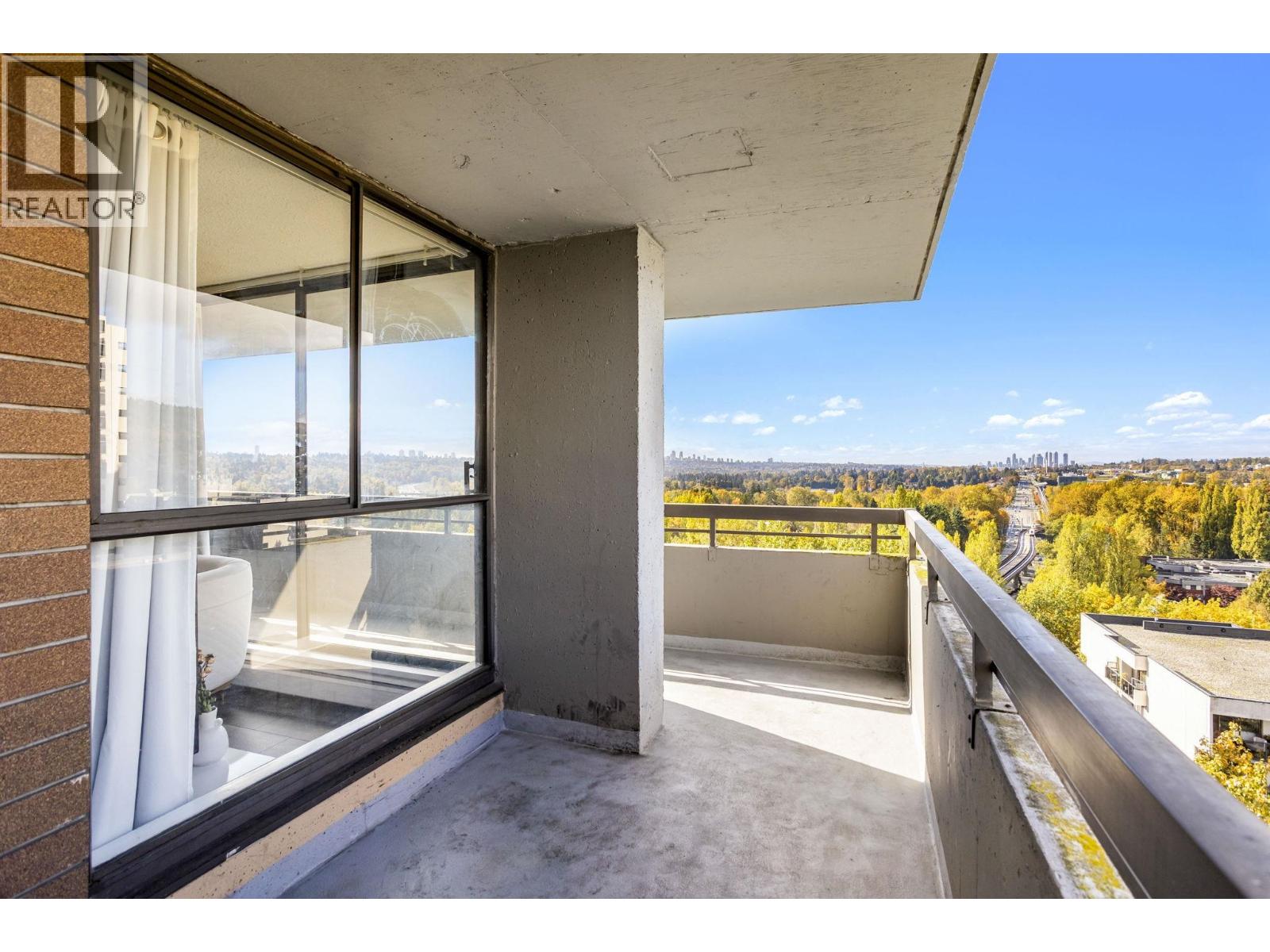 1605 3737 Bartlett Court, Burnaby, British Columbia  V3J 7E3 - Photo 27 - R3086243