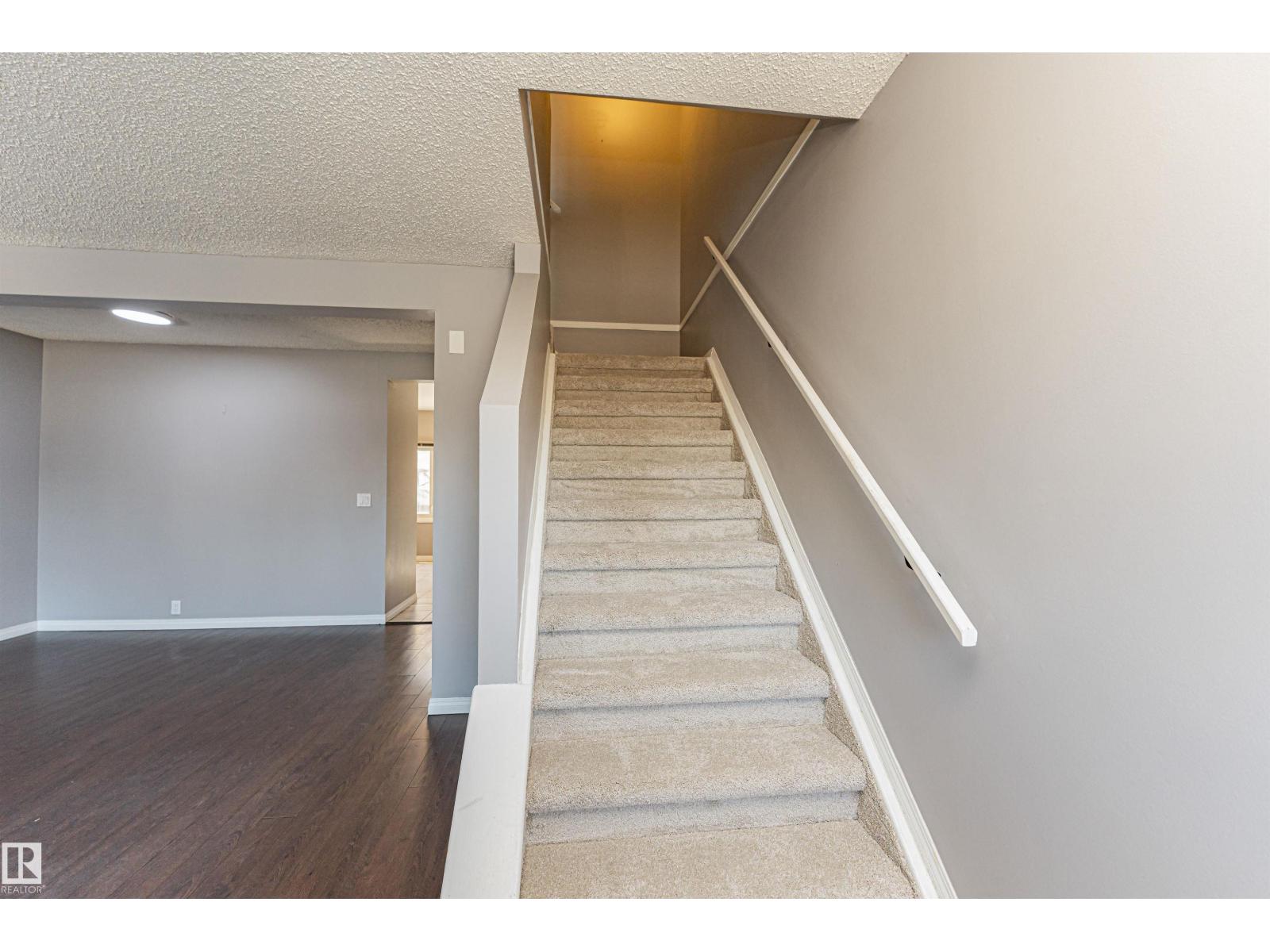 18425 95a Av Nw, Edmonton, Alberta  T5T 3V7 - Photo 6 - E4480954