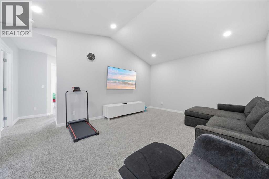 704 Creekstone Circle Sw, Calgary, Alberta  T2X 4Y6 - Photo 14 - A2286641