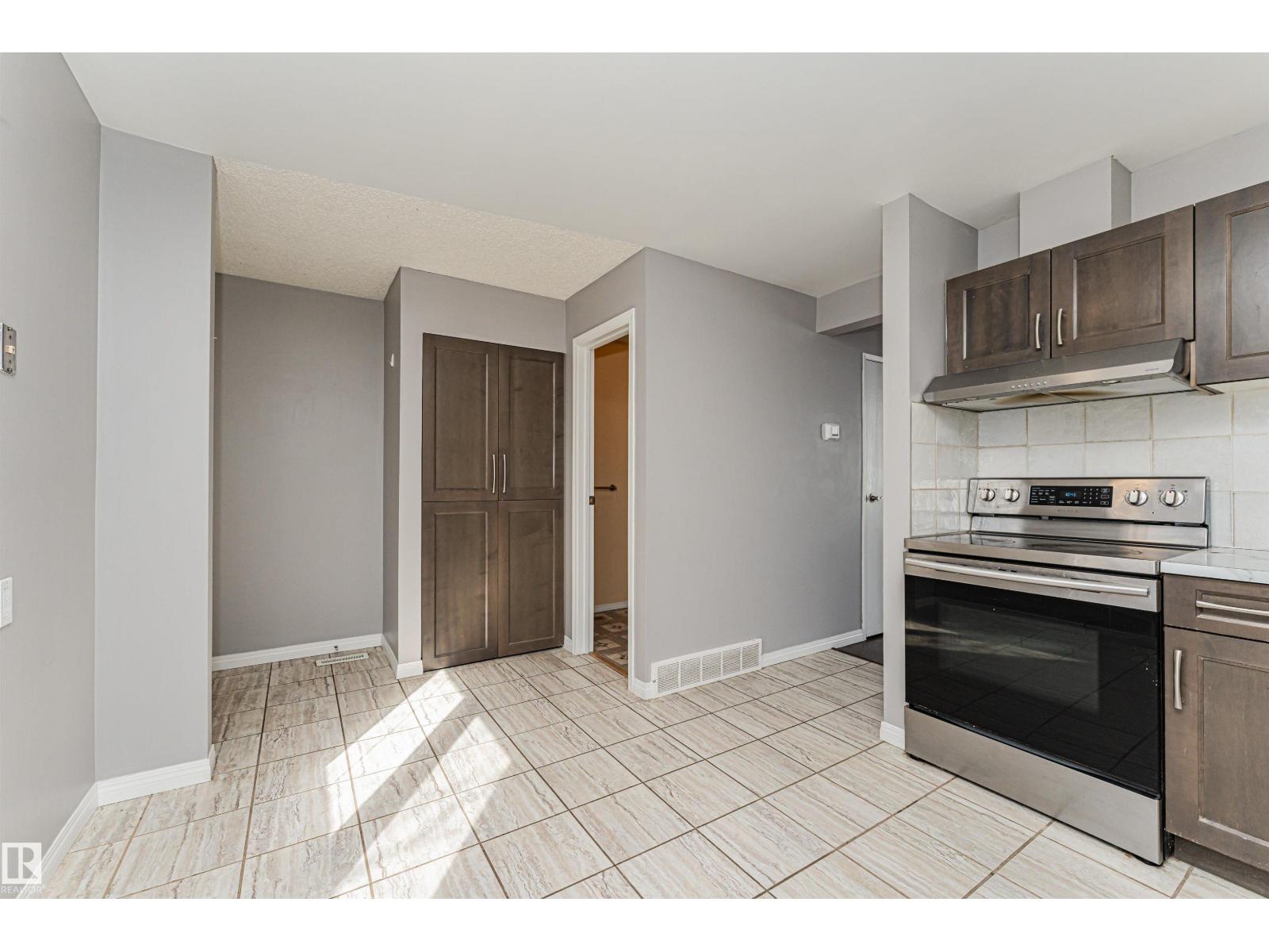 18425 95a Av Nw, Edmonton, Alberta  T5T 3V7 - Photo 12 - E4480954