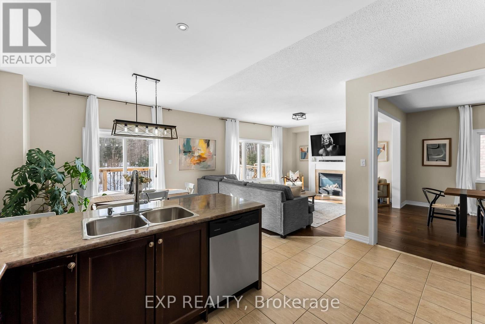 26 Scotia Road, Georgina, Ontario  L0E 1R0 - Photo 12 - N12981718