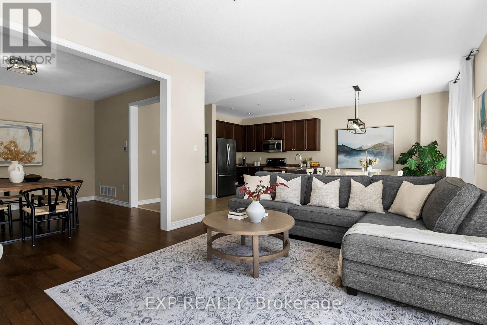 26 Scotia Road, Georgina, Ontario  L0E 1R0 - Photo 8 - N12981718