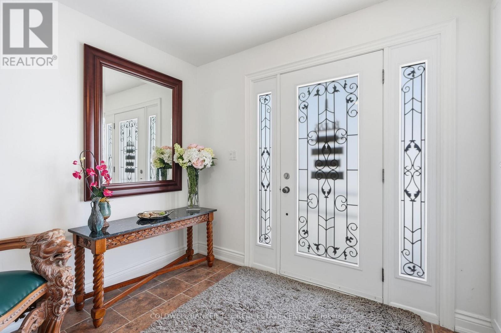 1127 Shore Acres Drive, Innisfil, Ontario  L0L 1R0 - Photo 8 - N12981786