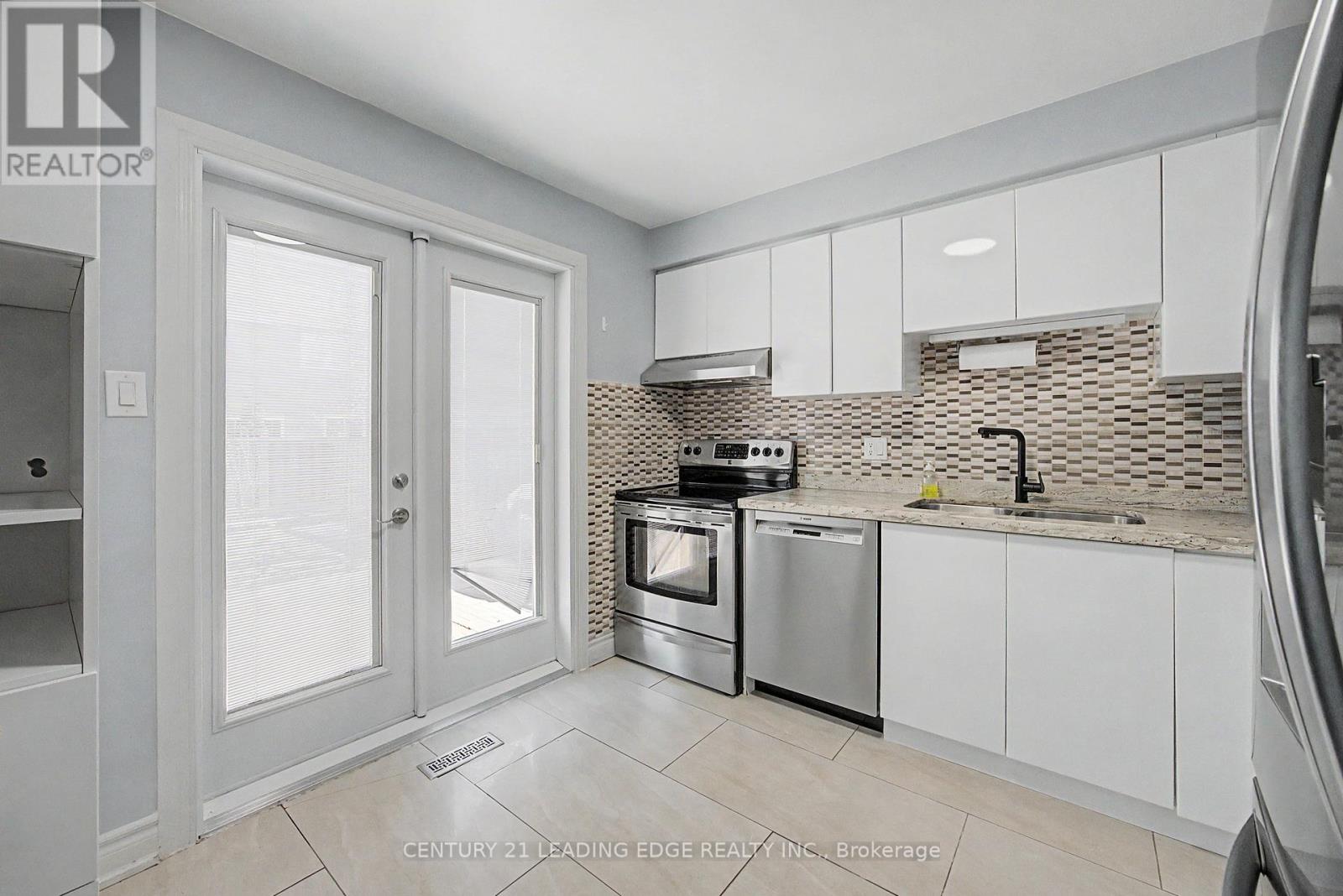 43 Nightstar Drive, Richmond Hill, Ontario  L4C 8H8 - Photo 14 - N12981820