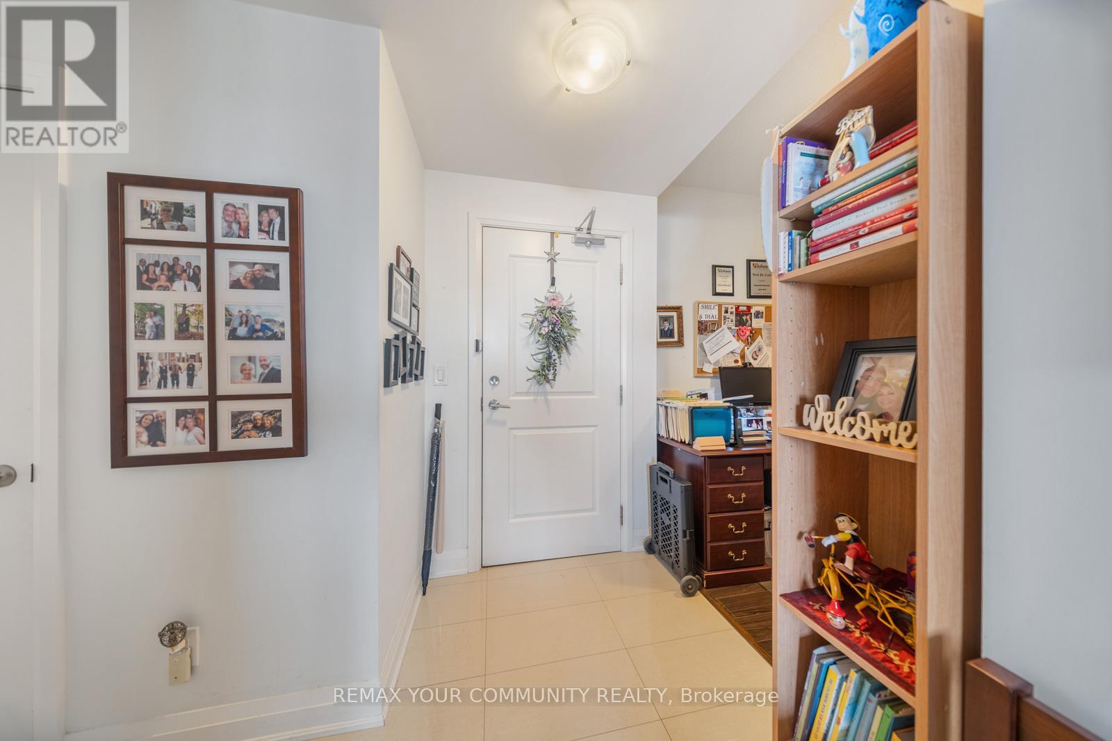 315 - 24 Woodstream Boulevard, Vaughan, Ontario  L4L 8C4 - Photo 4 - N12981840