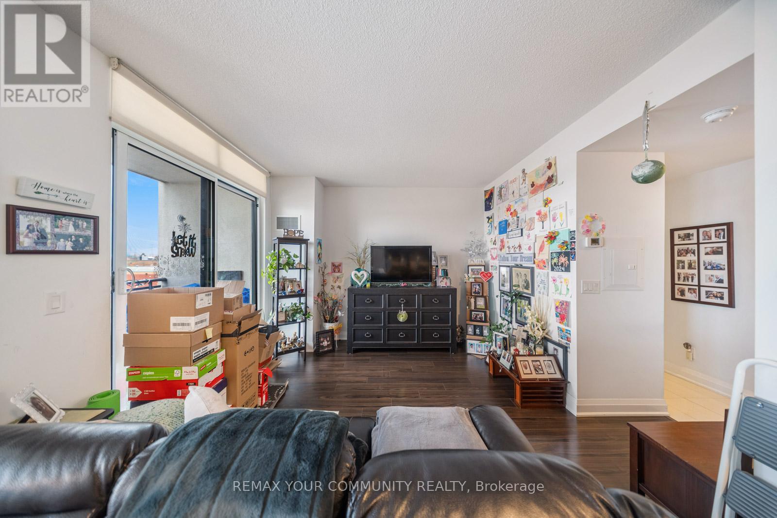 315 - 24 Woodstream Boulevard, Vaughan, Ontario  L4L 8C4 - Photo 9 - N12981840