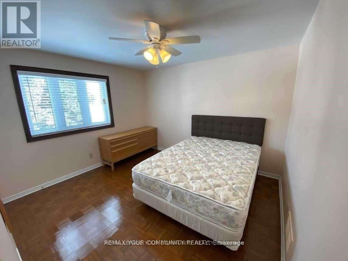 30 Forest Circle Court, Vaughan, Ontario  L4L 1N9 - Photo 14 - N12981896