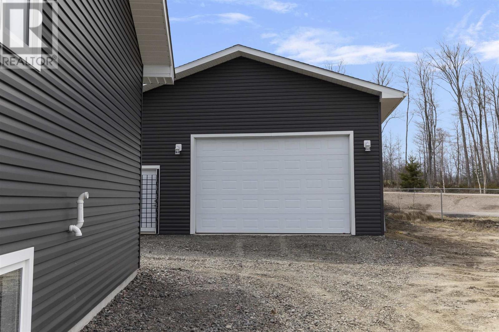 39 Saddle Cres, Sault Ste. Marie, Ontario  P6B 0A5 - Photo 38 - SM260671