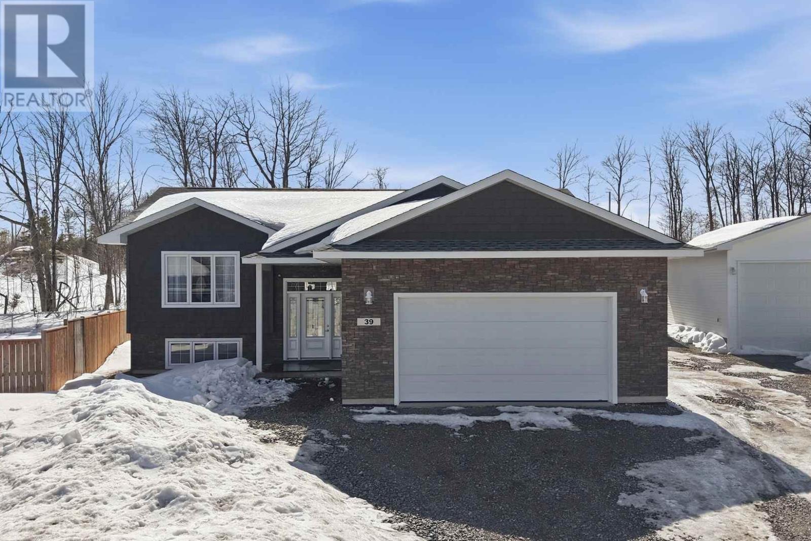 39 Saddle Cres, Sault Ste. Marie, Ontario  P6B 0A5 - Photo 42 - SM260671